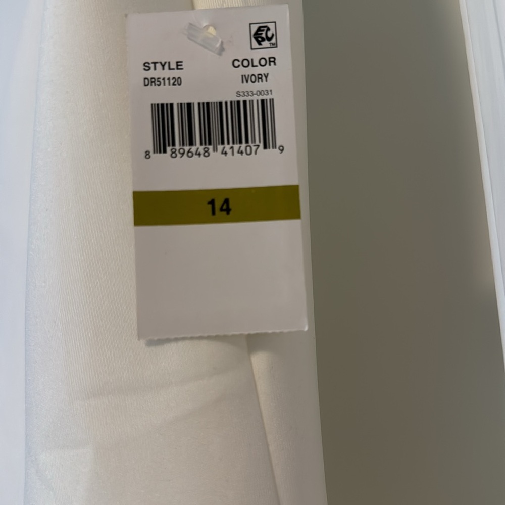 NWT Elegant White Sleeveless Dress - Picture 3 of 10